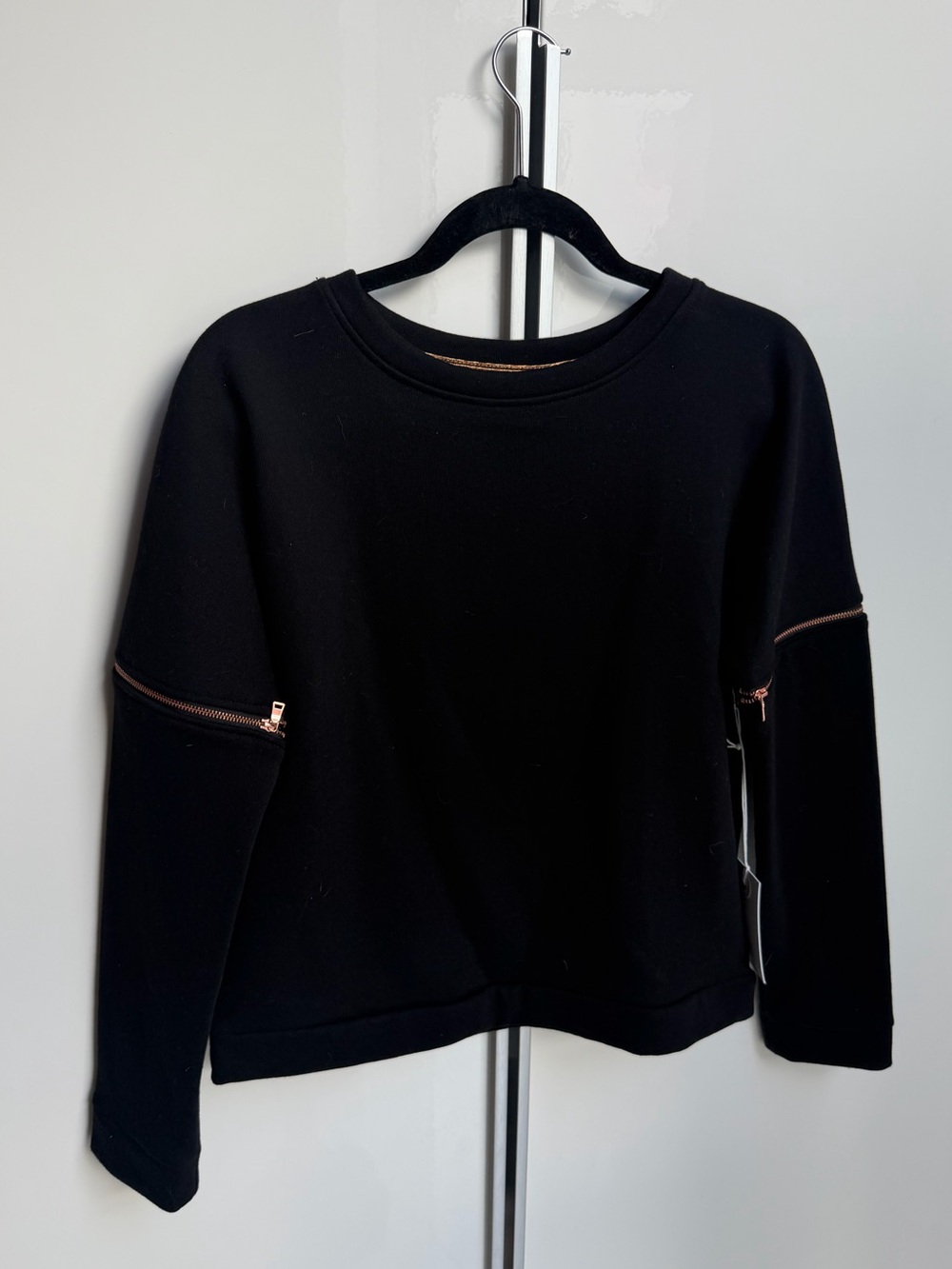 Lime & Vine Black Women's Sweatshirt